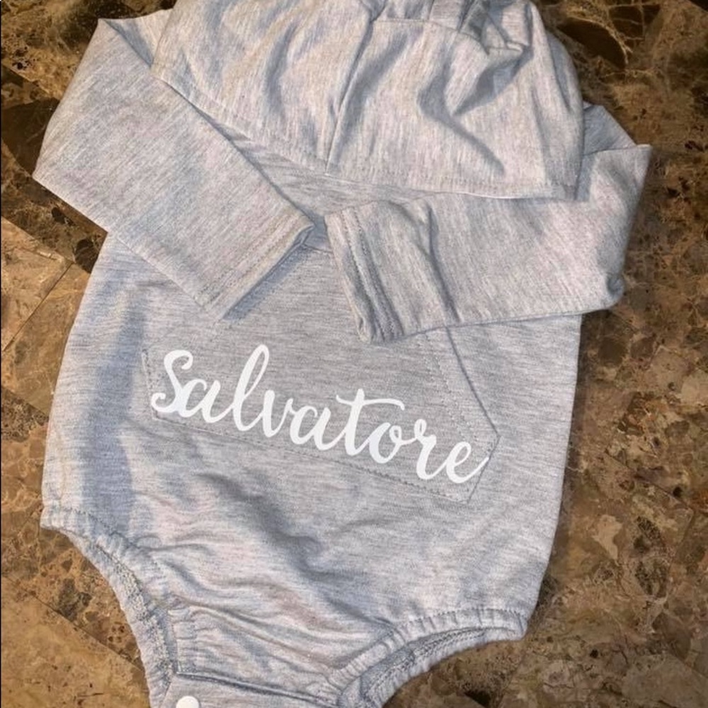 Personalized bunny baby bodysuit - Picture 2 of 3